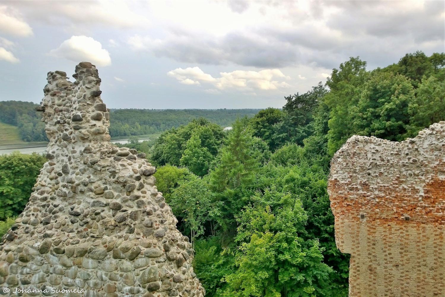 Viljandin ritarilinnan rauniot