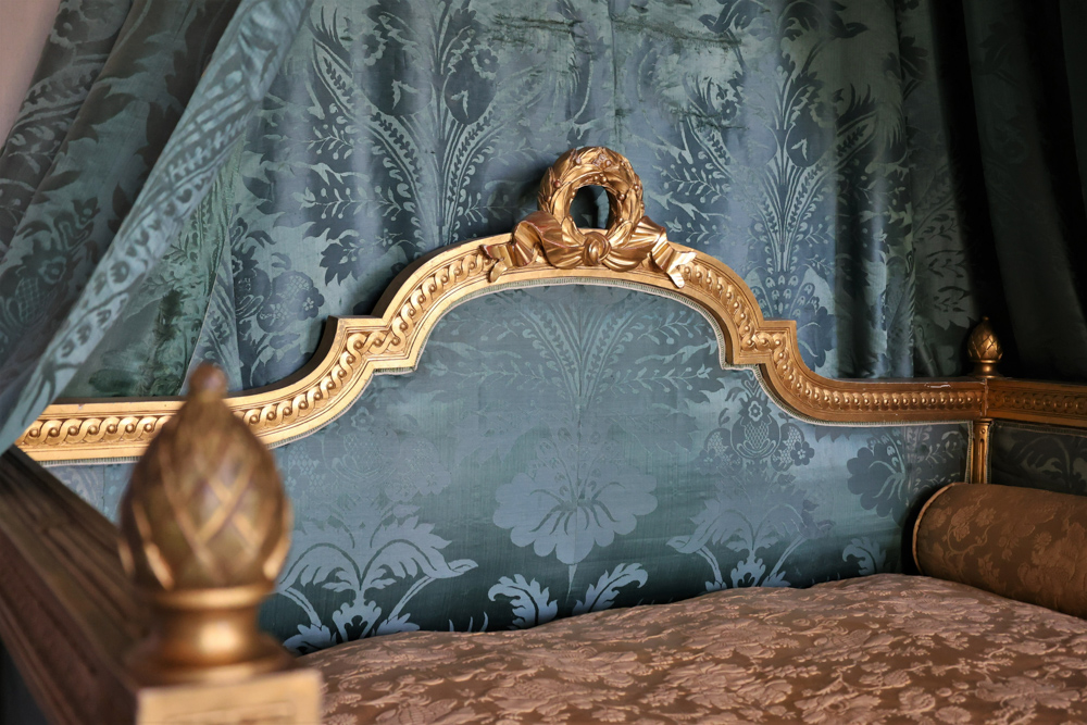 Mustion linna kuninkaan sänky