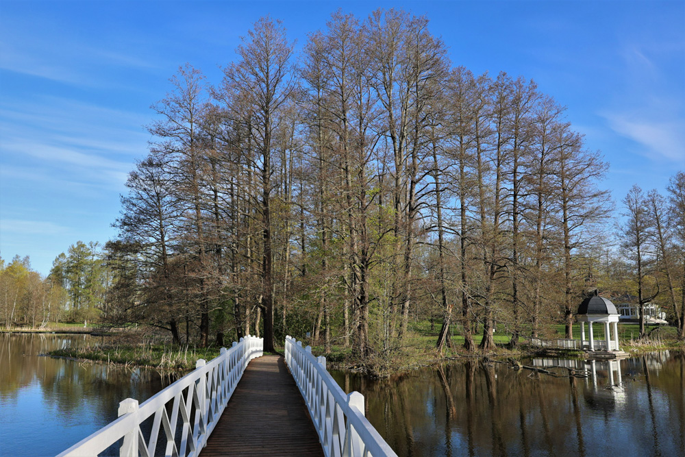 Mustion linna Rakkauden silta