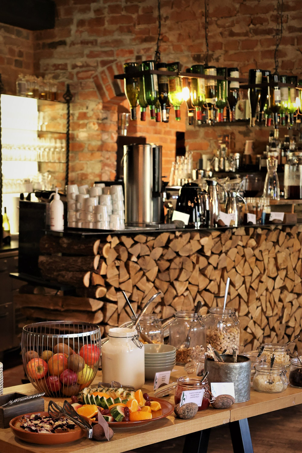 Mustion linnan aamiainen