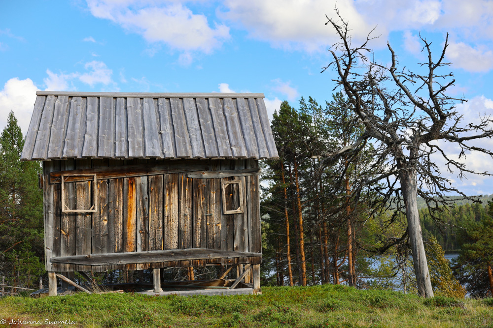 Kaapin Jounin vaateaitta.
