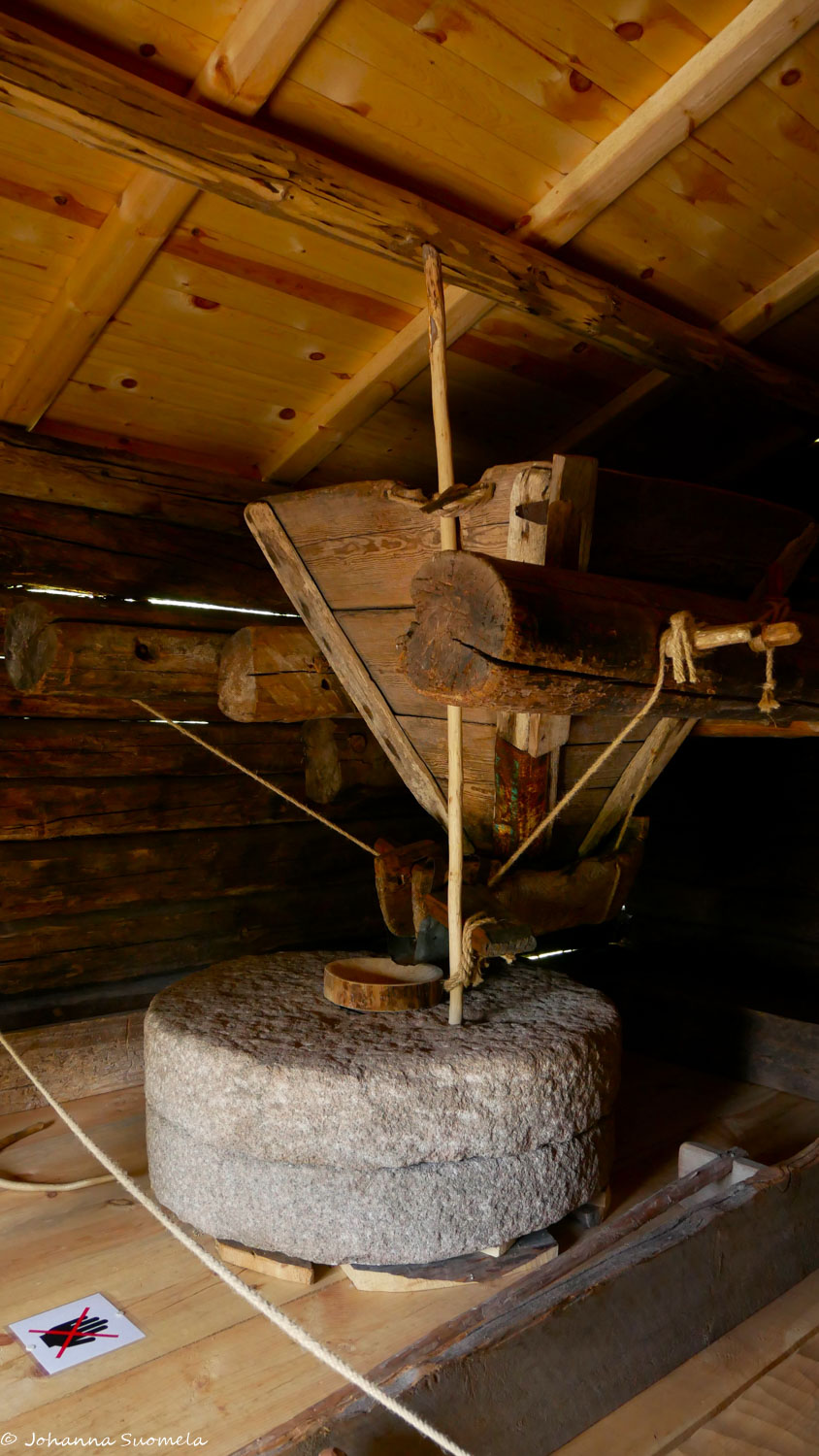 Kuusamon kotiseutumuseo härkinmylly