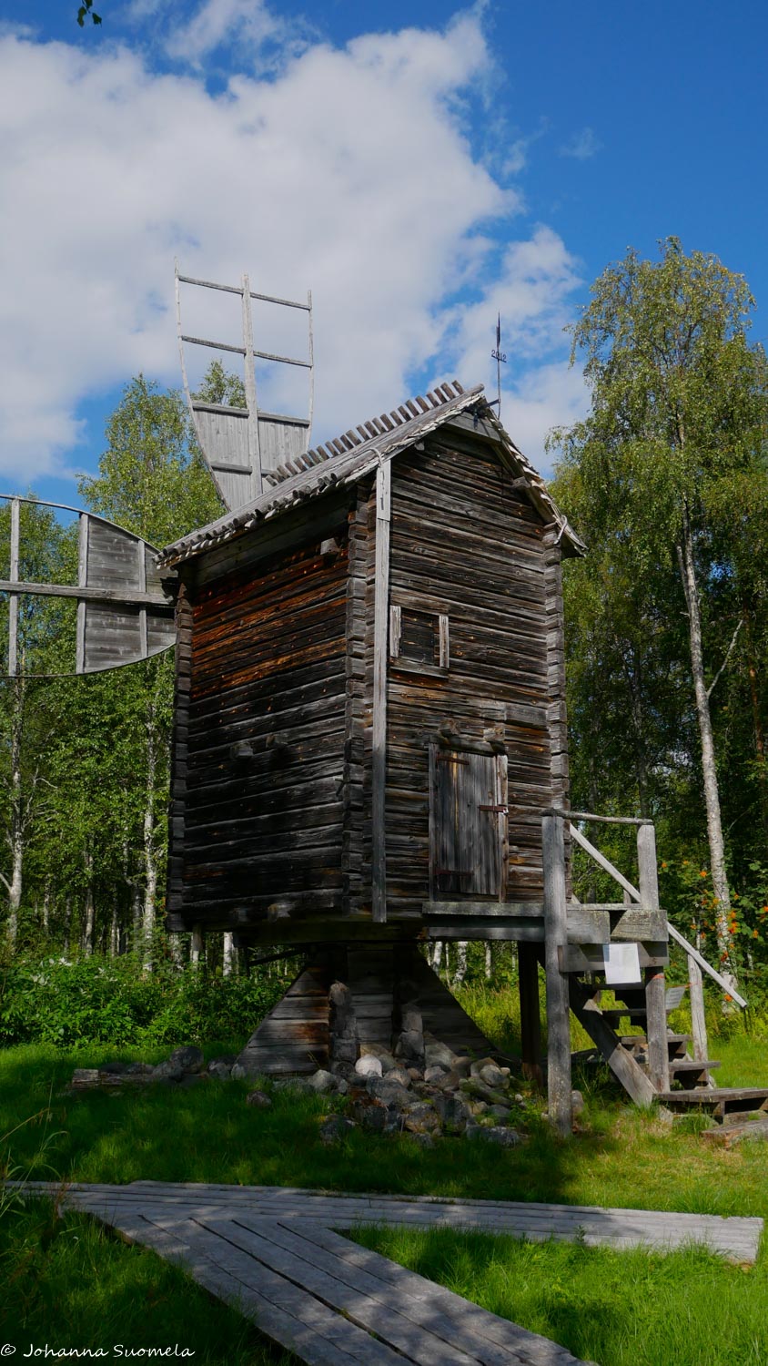 Kuusamon kotiseutumuseo tuulimylly